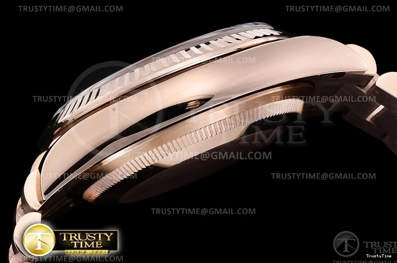 1120 RDD0223A – DayDate 36mm Packable 702